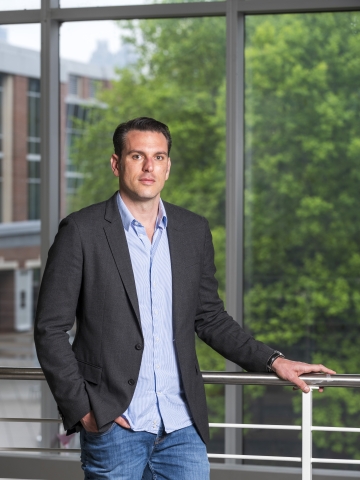 Jason Azoulay portrait